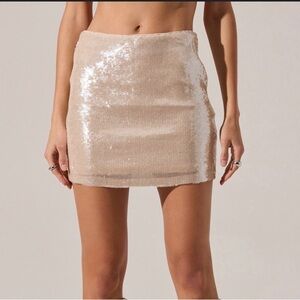 Astr Sequin Mini Skirt in Champagne